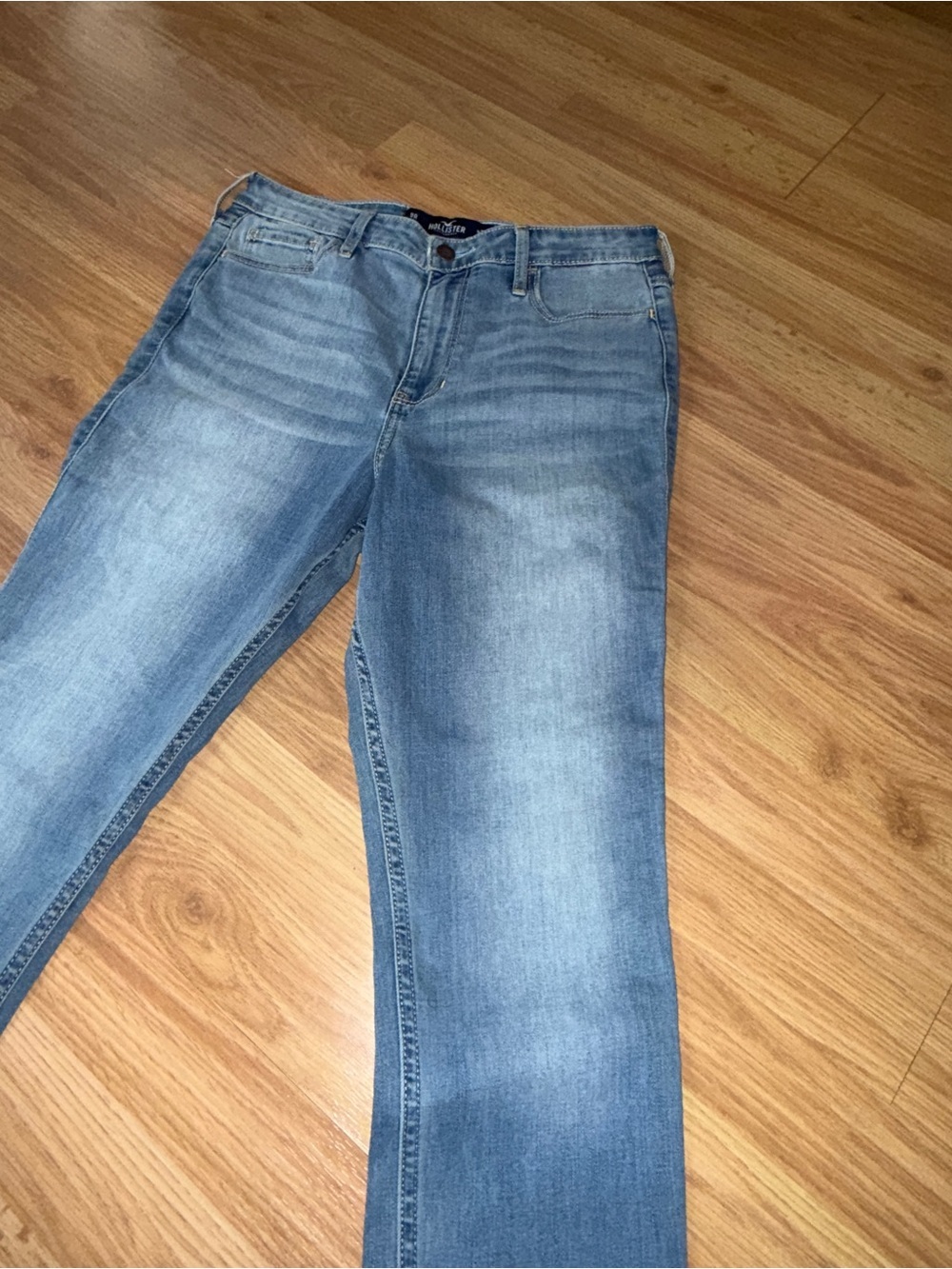 Hollister Light Blue Straight Leg Jeans - Picture 8 of 8
